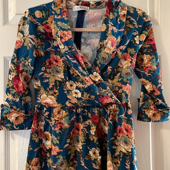 Mixinni Floral Wrap Dress Size M - Picture 2 of 10